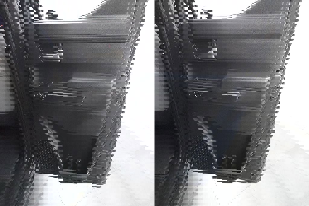 Used 2025 Toyota Tacoma TRD Off-Road image 27