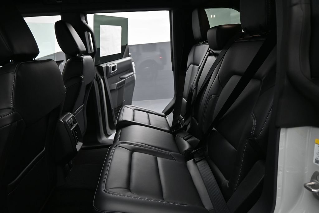 New 2026 Ford Bronco Outer Banks w/ Sasquatch Package AWD/4WD image 17