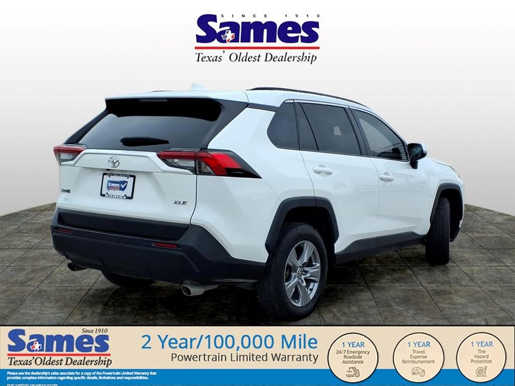 Used 2022 Toyota RAV4 XLE FWD image 3