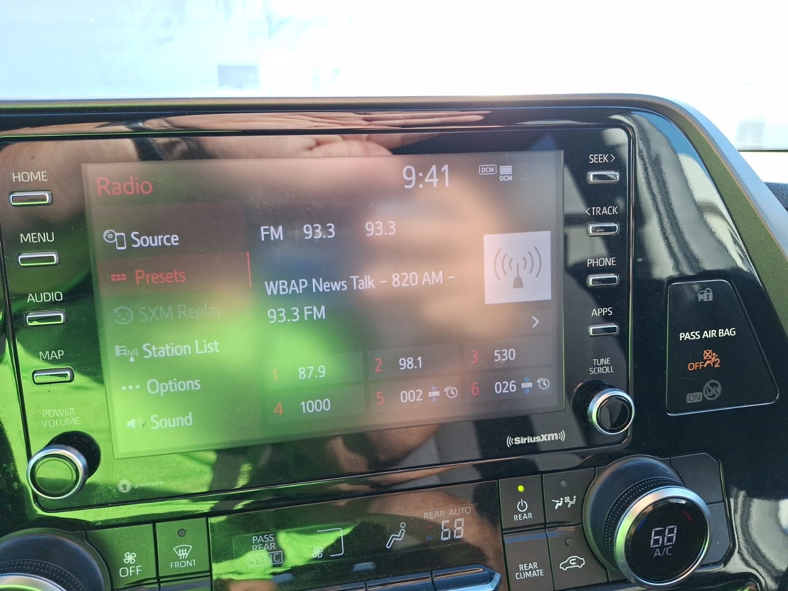 Used 2022 Toyota Highlander L image 22