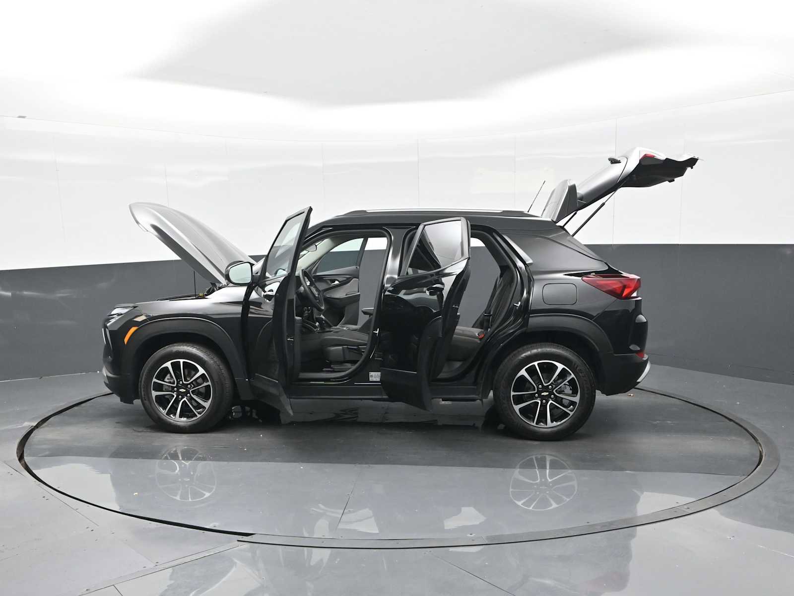 Used 2024 Chevrolet TrailBlazer LT image 35