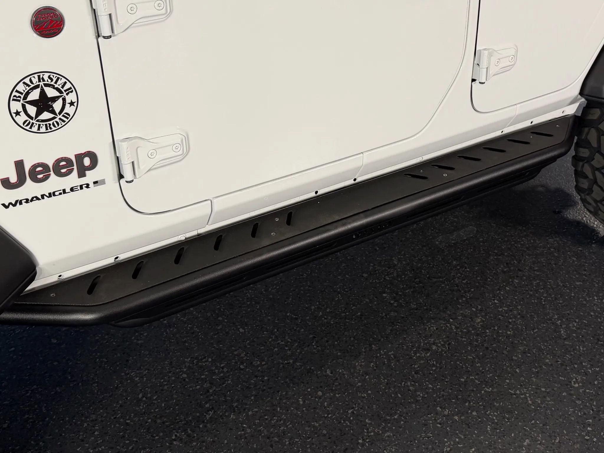 Used 2024 Jeep Wrangler Unlimited Rubicon w/ Convenience Group image 8