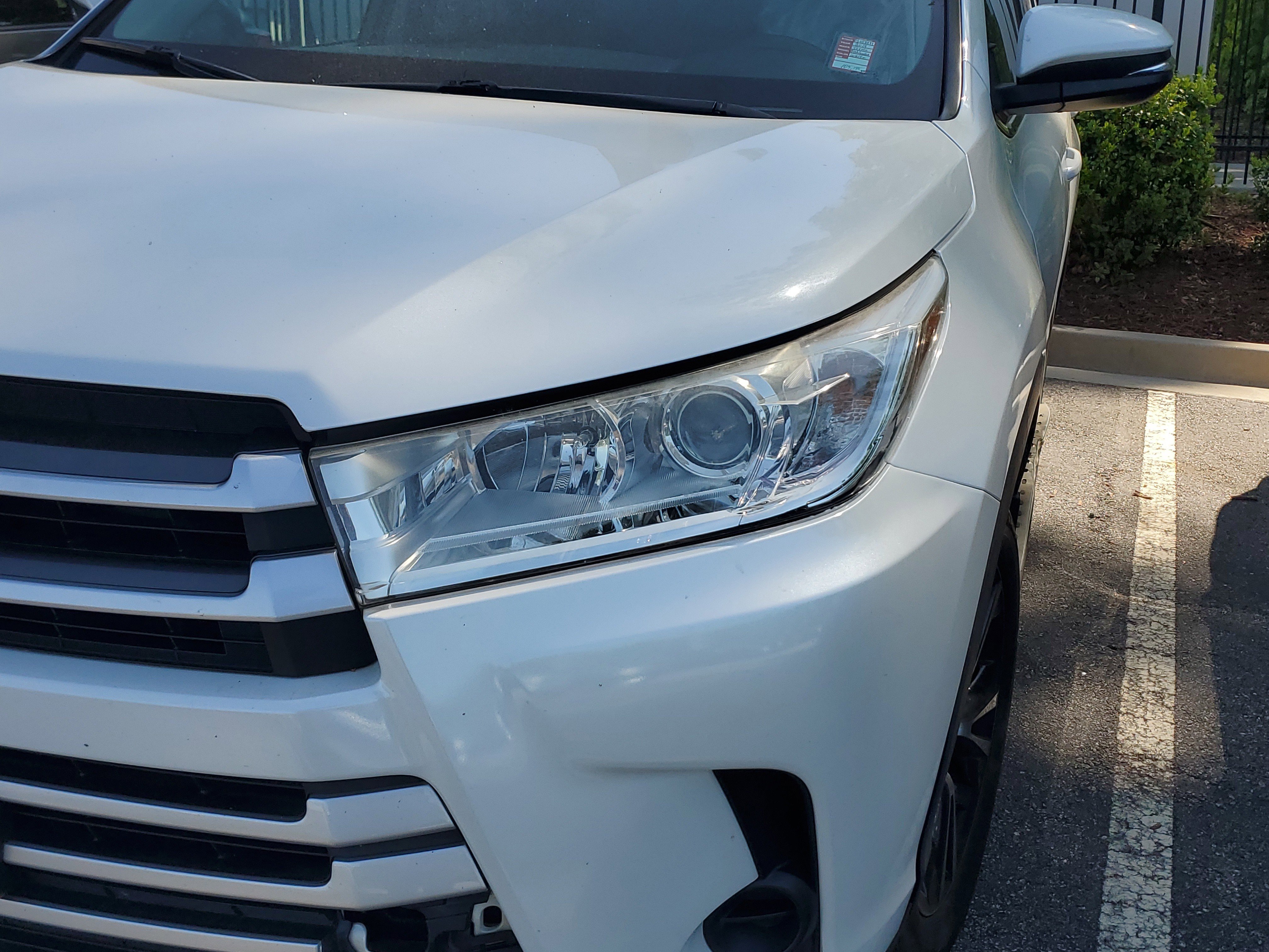 Used 2019 Toyota Highlander LE FWD image 4