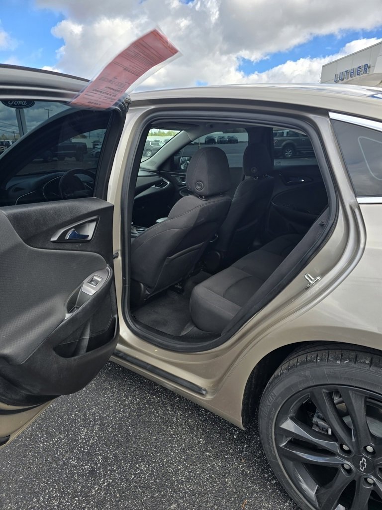 Used 2022 Chevrolet Malibu LT w/ Sport Edition image 10