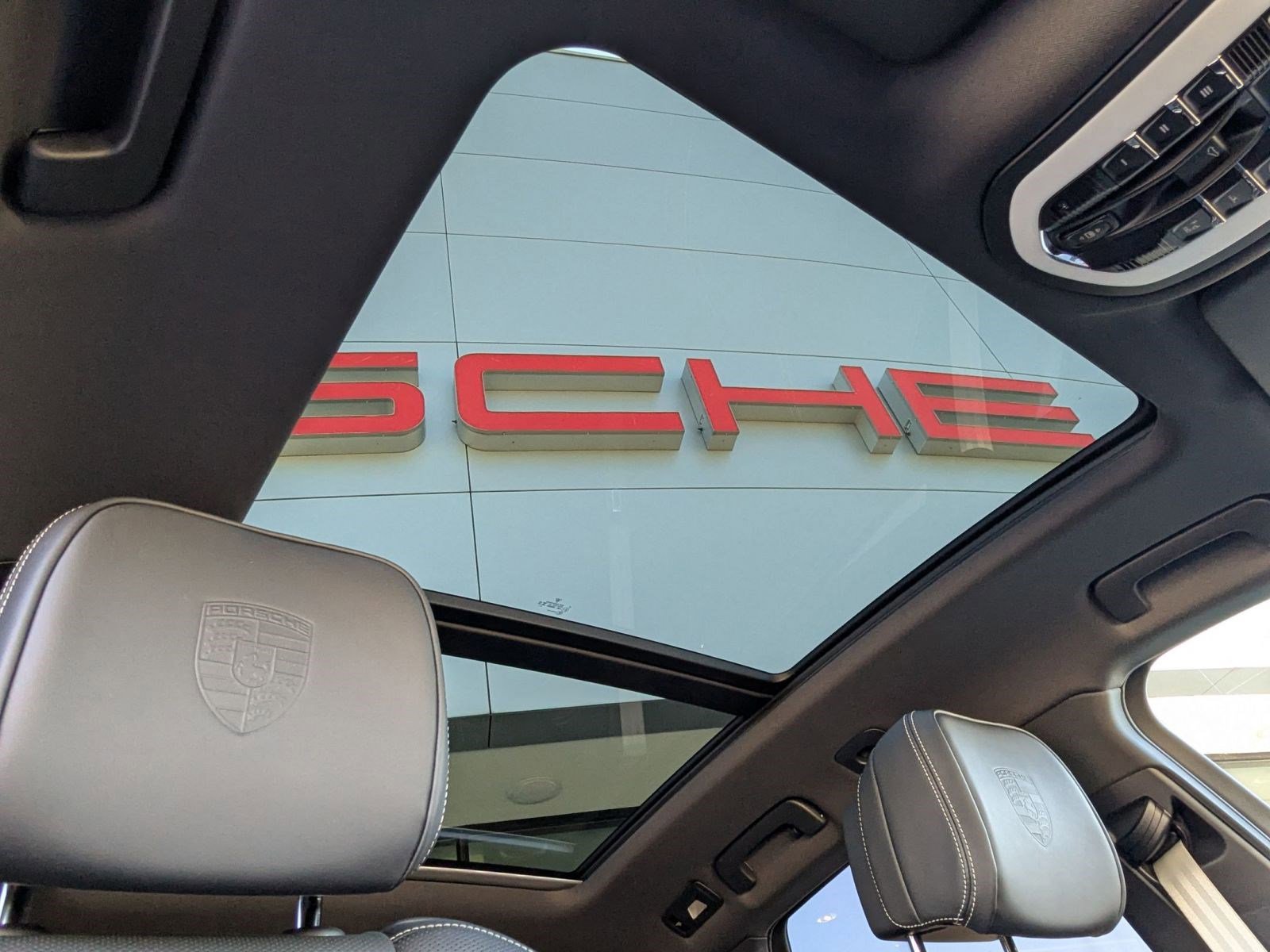 New 2026 Porsche Macan S image 27