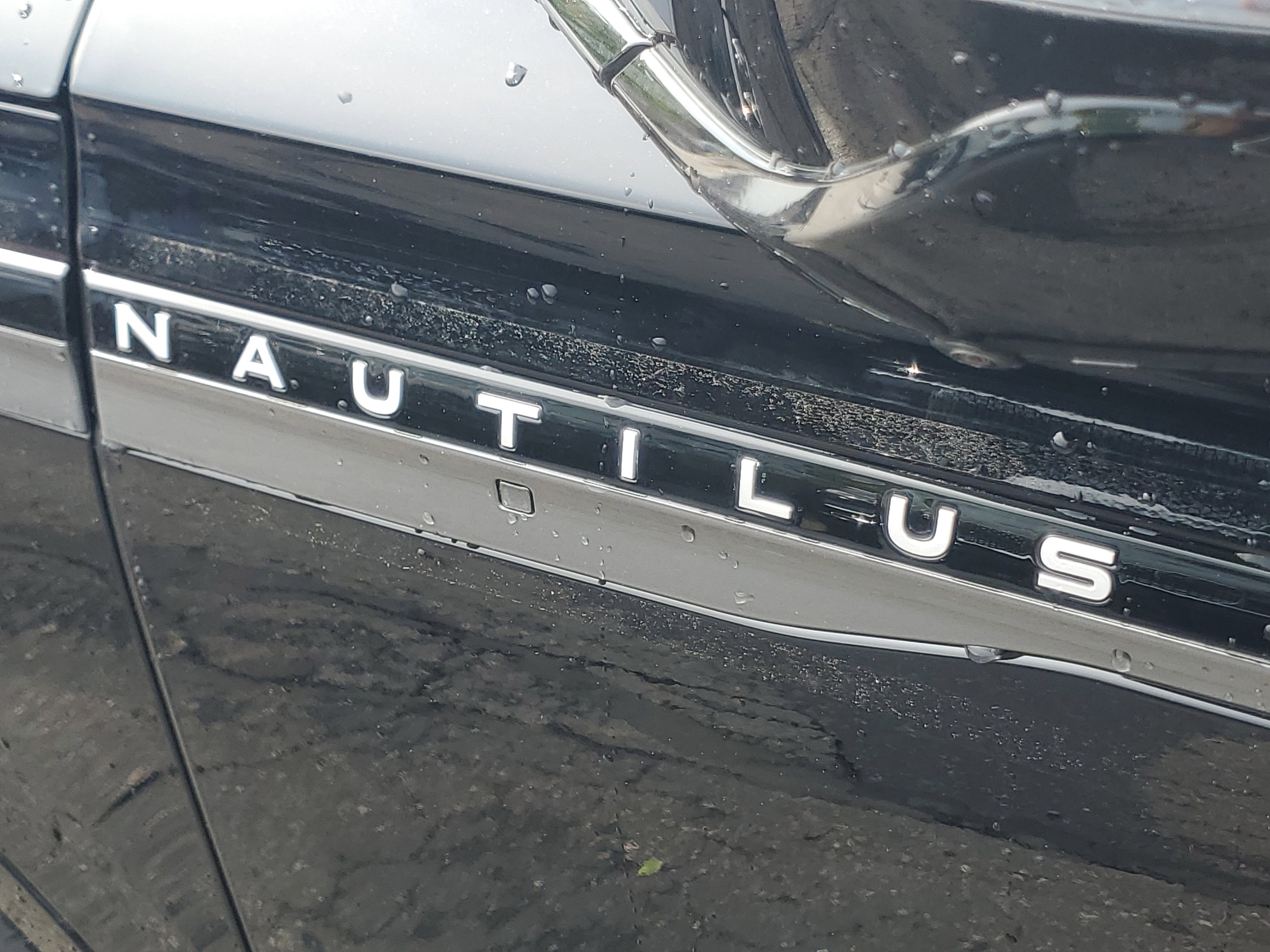 New 2026 Lincoln Nautilus Reserve w/ Jet Appearance Package AWD/4WD image 7