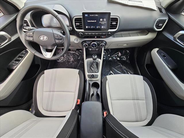 Certified 2025 Hyundai Venue SEL FWD image 14