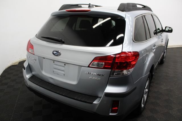 Used 2013 Subaru Outback 2.5i Limited AWD/4WD image 5