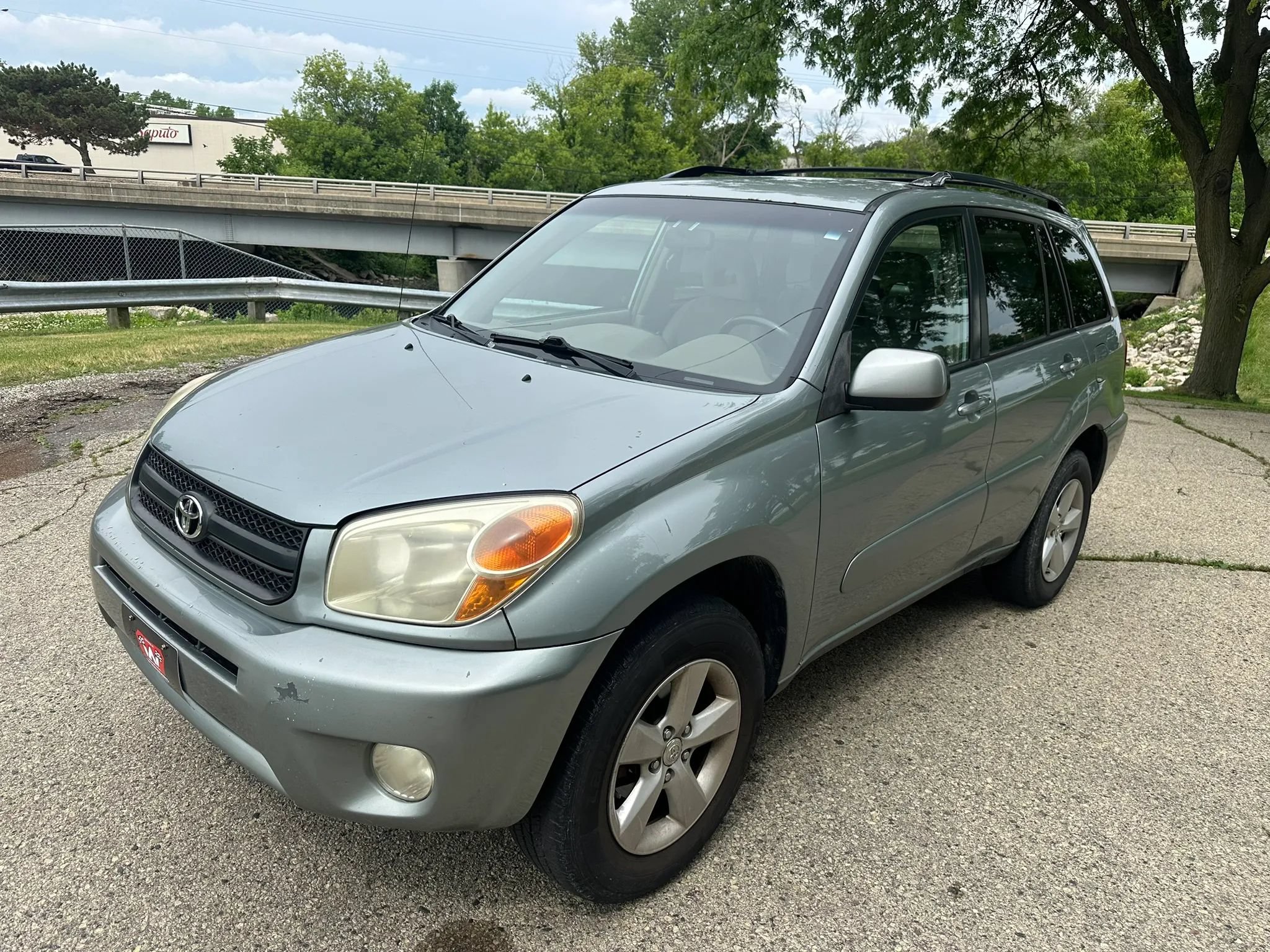 Used 2005 Toyota RAV4 4WD image 2