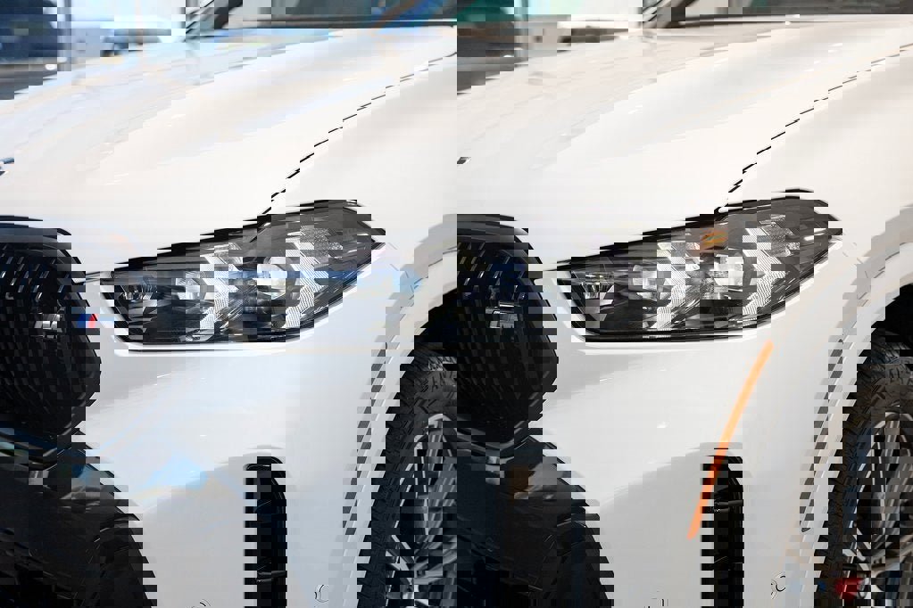 New 2026 BMW X6 M60i image 8