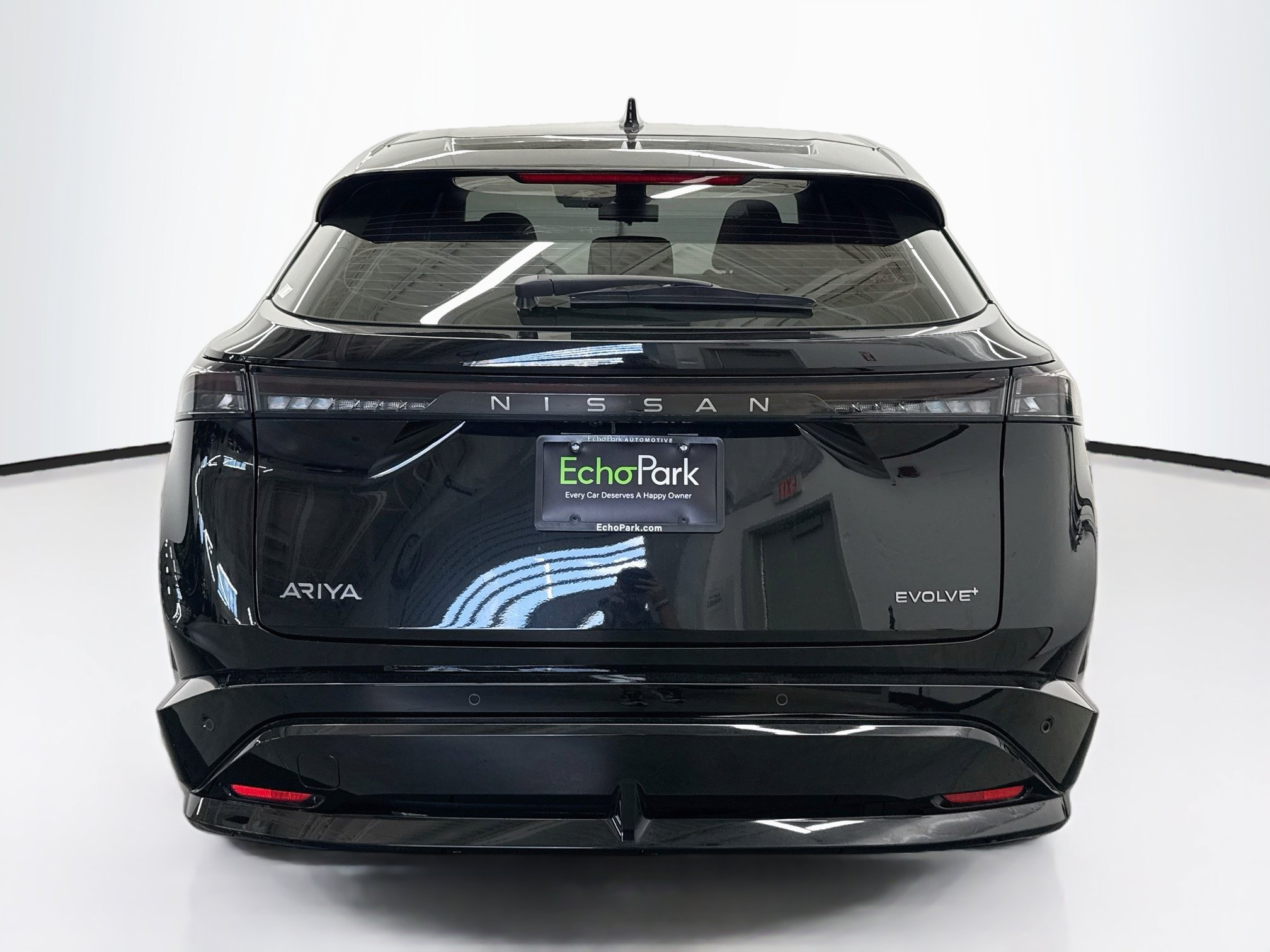 Used 2023 Nissan Ariya FWD image 7