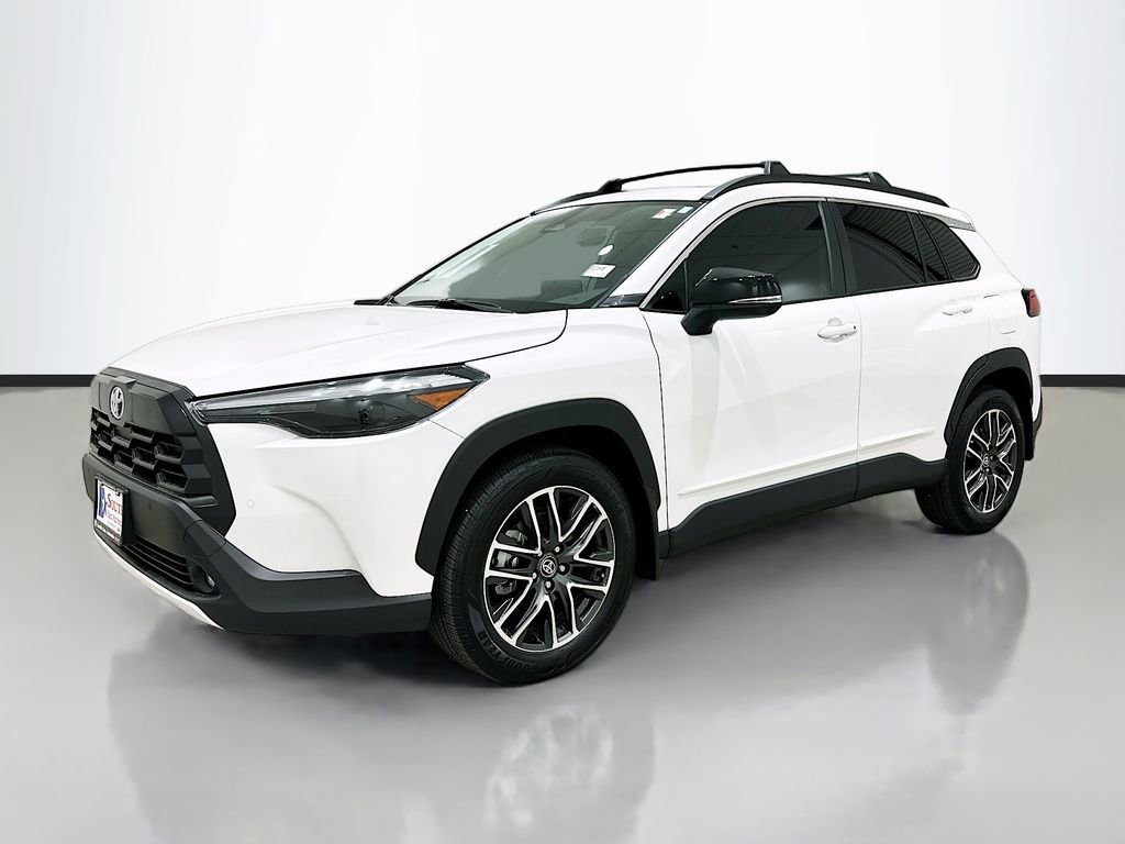 Used 2026 Toyota Corolla Cross XLE w/ Convenience Package image 3