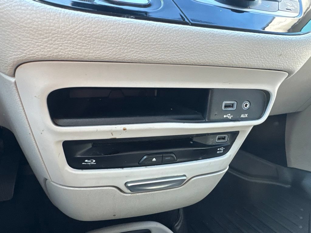 Used 2018 Chrysler Pacifica Limited FWD image 22