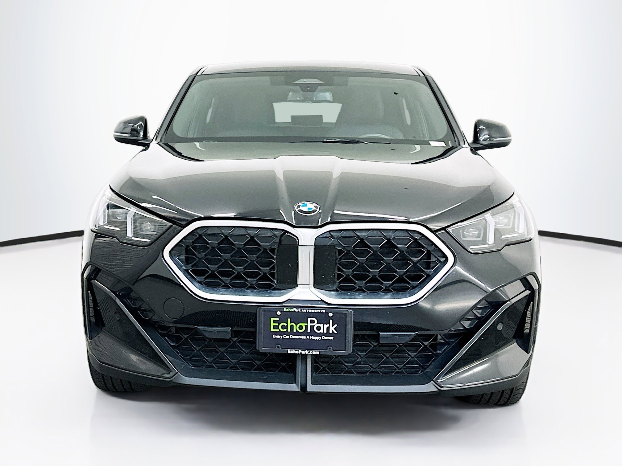 Used 2025 BMW X2 xDrive28i image 2