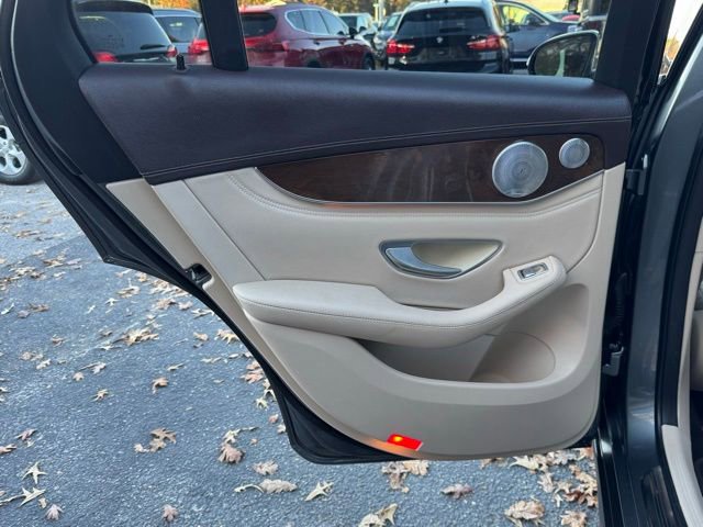 Used 2016 Mercedes-Benz GLC 300 image 13