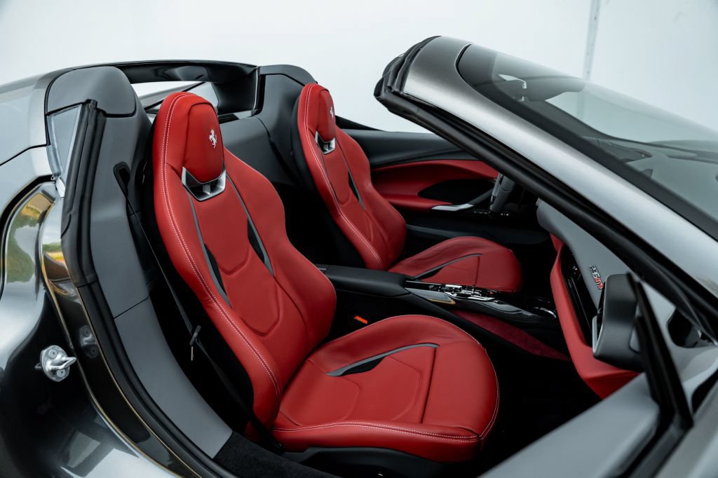 Used 2023 Ferrari 296 GTS RWD image 37