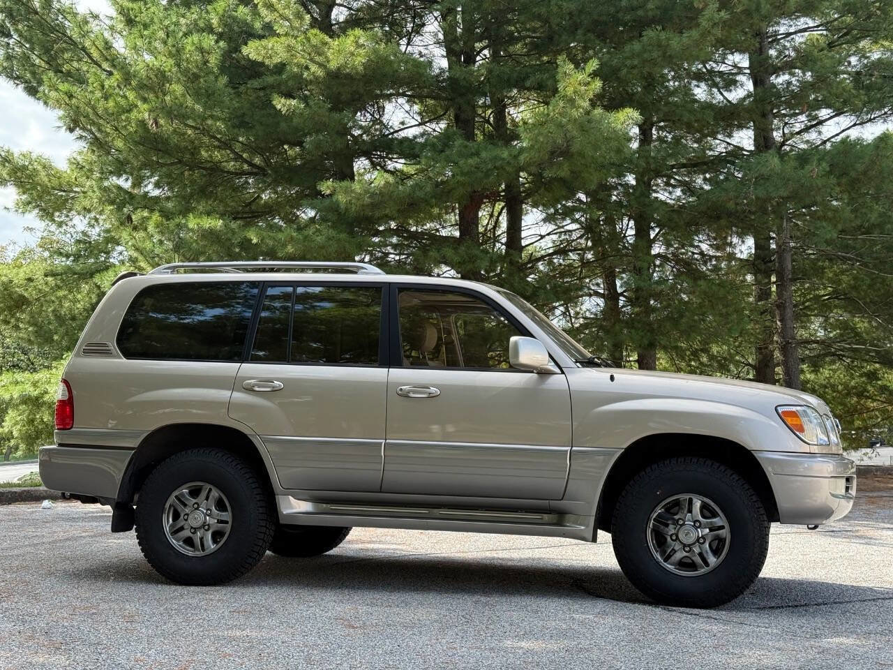 Used 2001 Lexus LX 470 4WD image 10