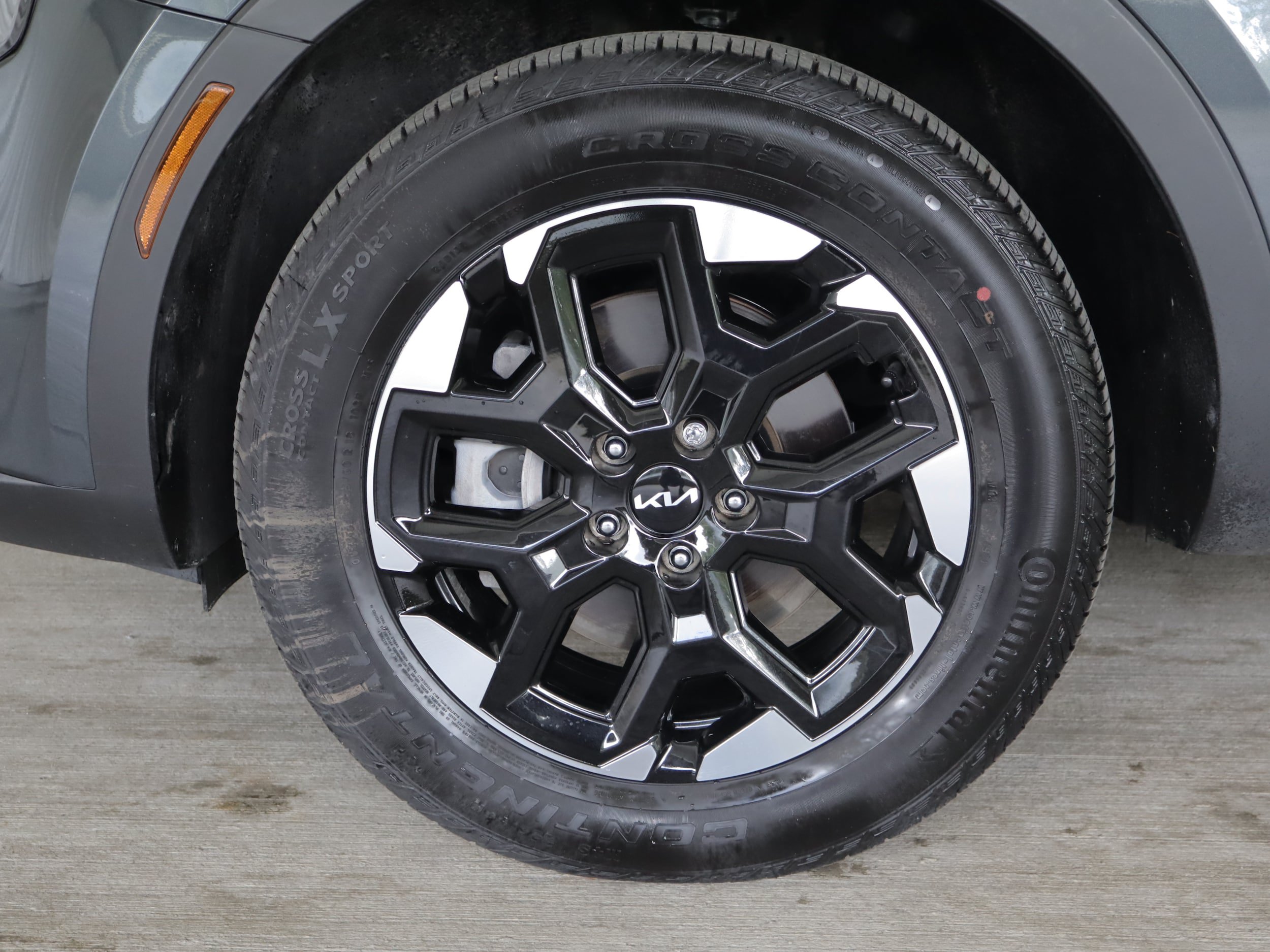 Used 2024 Kia Sorento S w/ Panoramic Sunroof Package AWD/4WD image 29