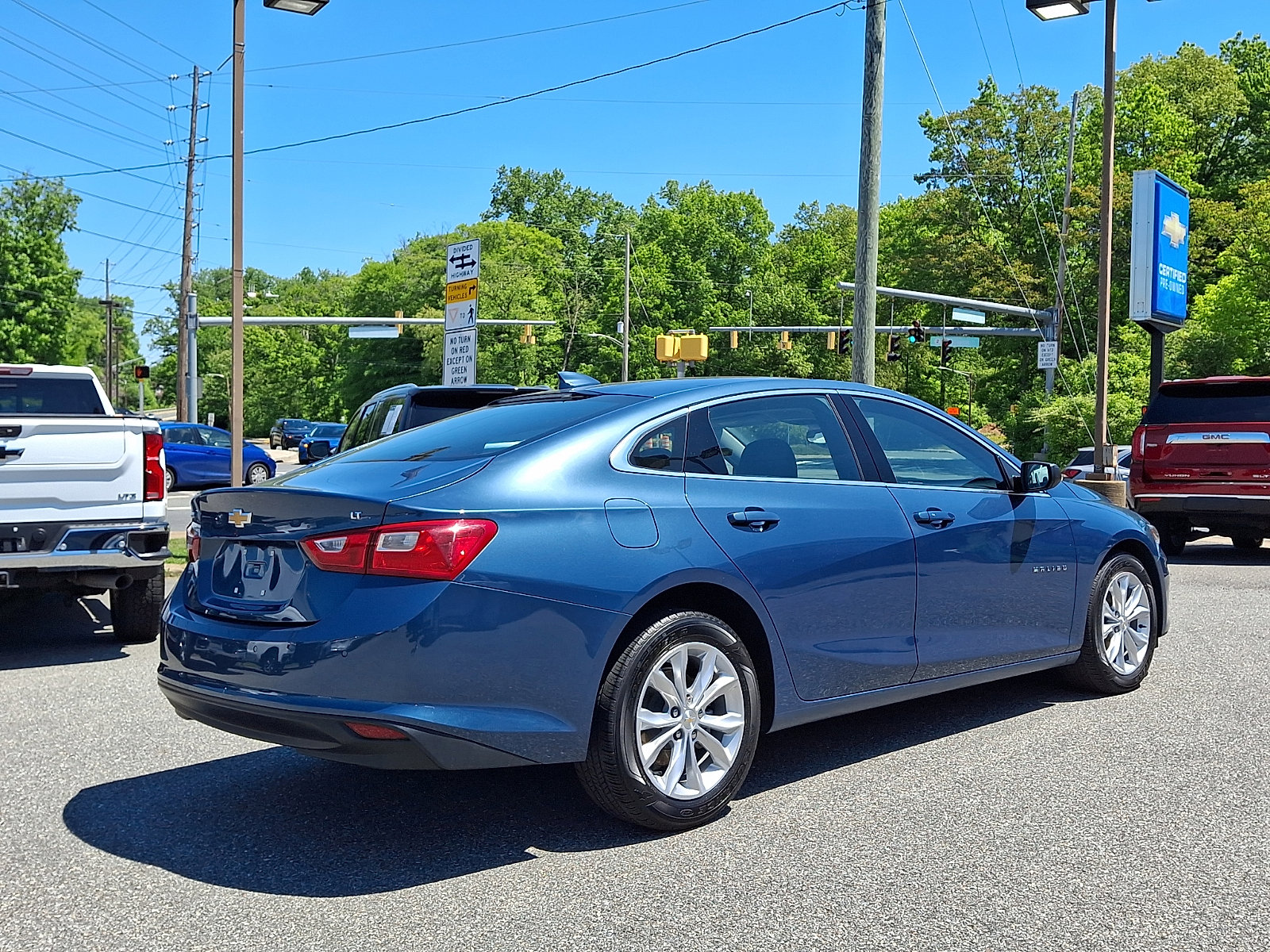 Used 2025 Chevrolet Malibu LT FWD image 6