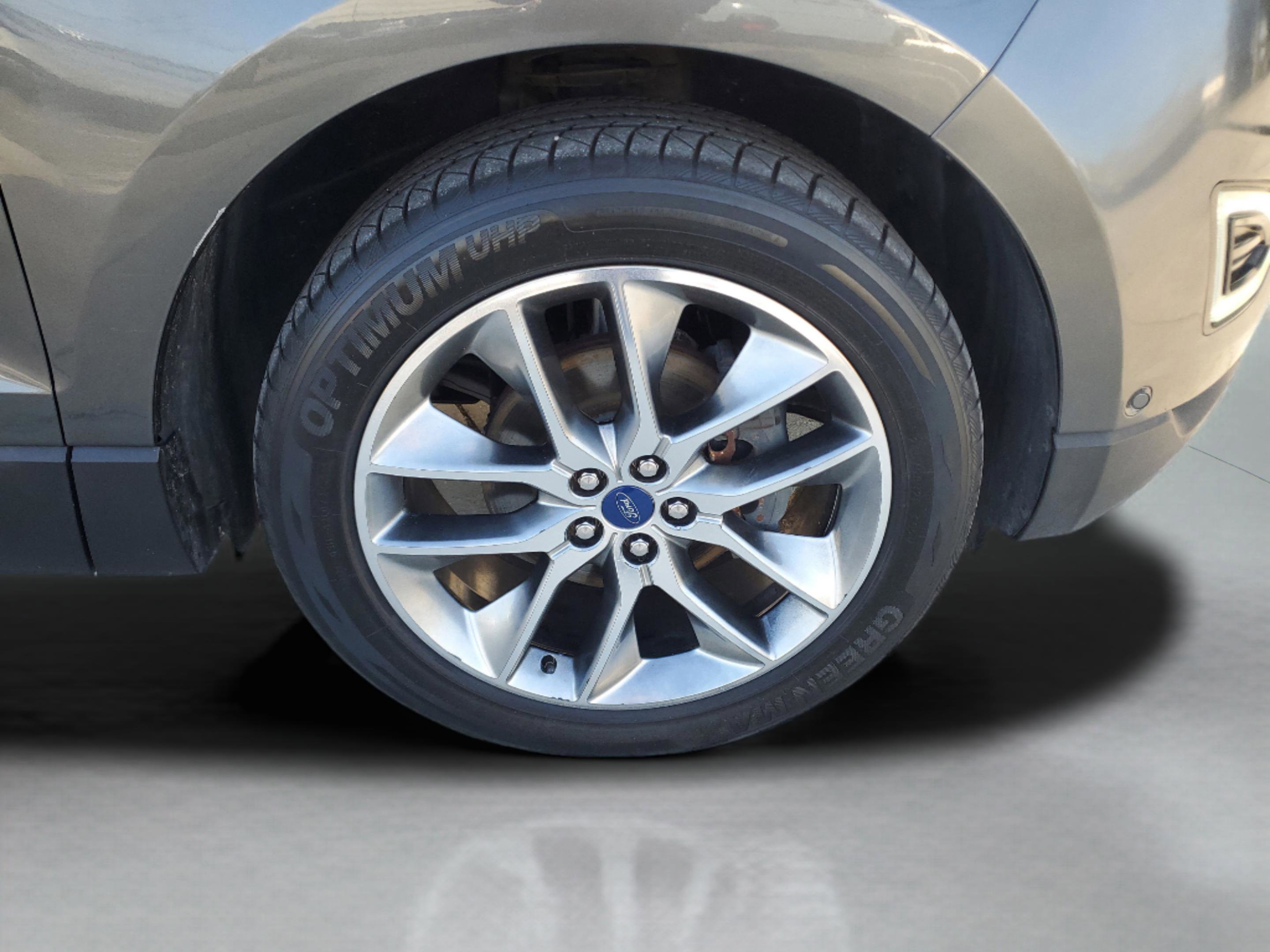 Used 2016 Ford Edge Titanium w/ Equipment Group 302A image 31