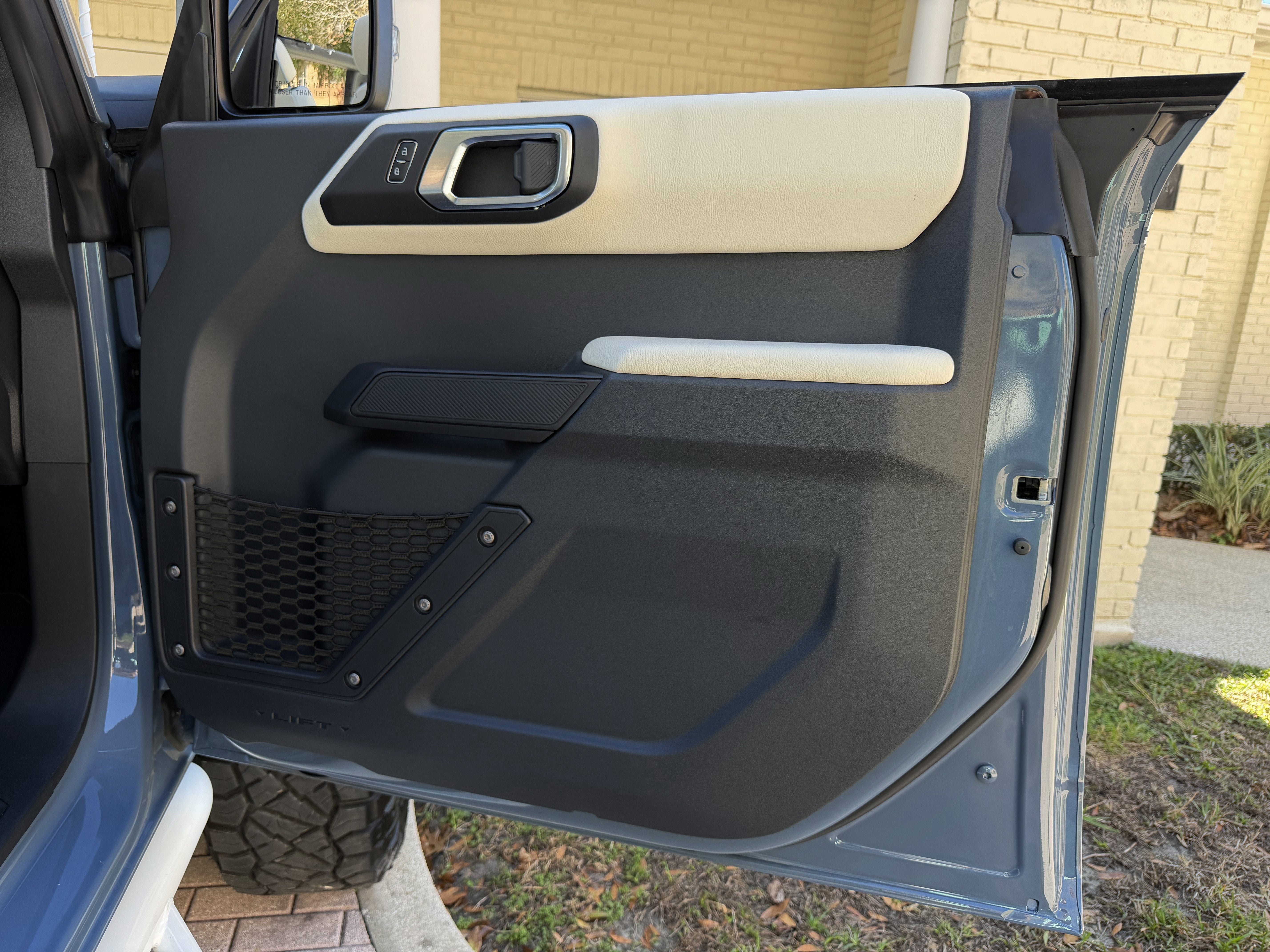 Used 2025 Ford Bronco Outer Banks AWD/4WD image 24