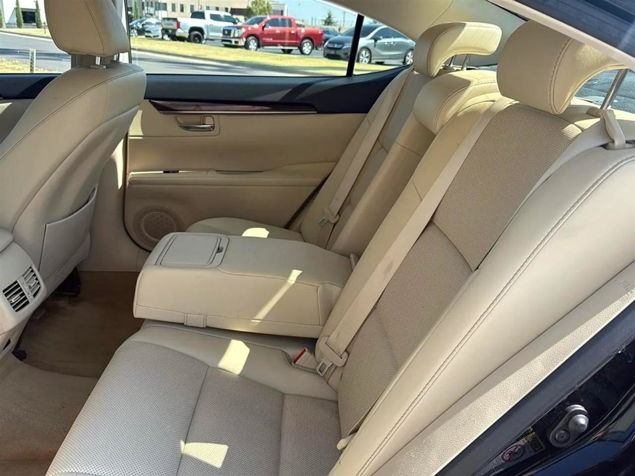 Used 2014 Lexus ES 350 w/ Premium Package FWD image 43