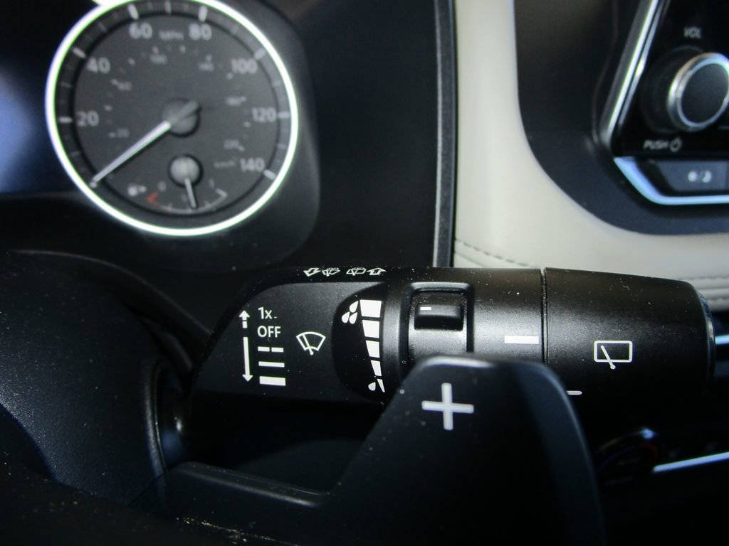 Used 2023 Nissan Rogue SV image 27