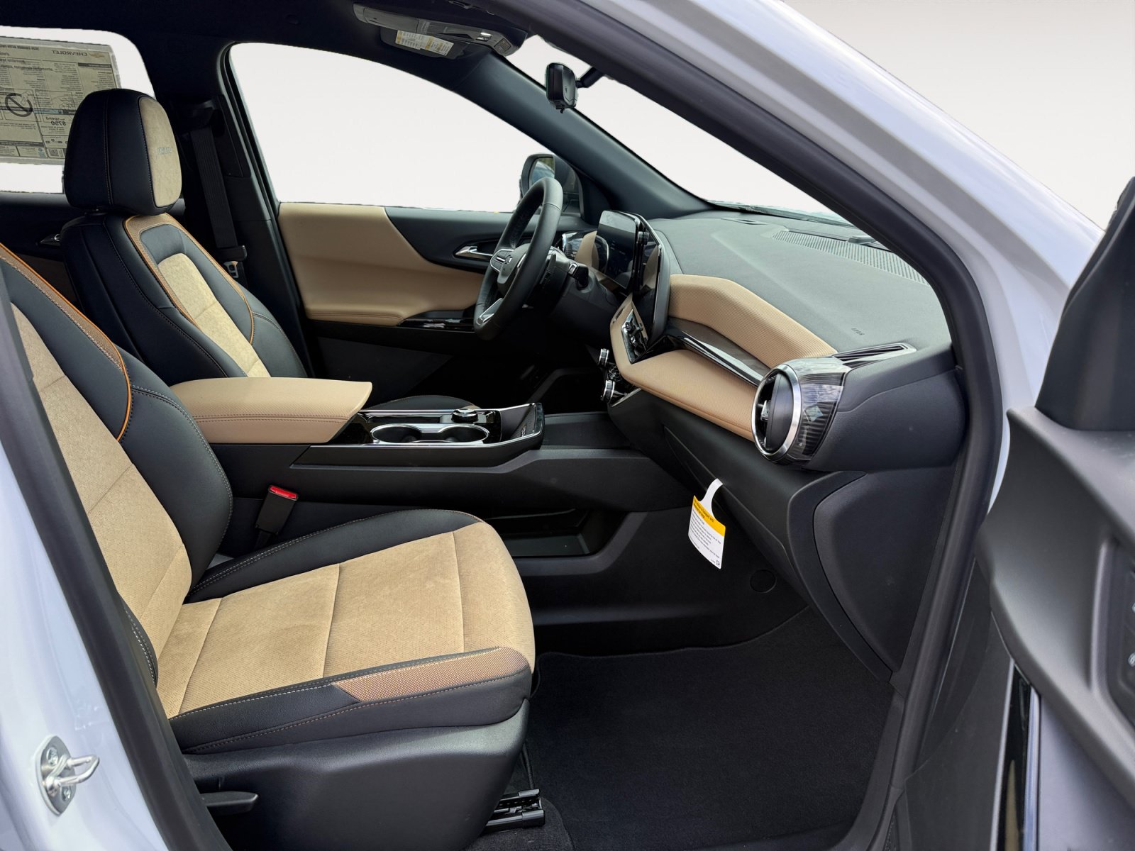 New 2026 Chevrolet Equinox ACTIV w/ Safety and Technology Package FWD image 19
