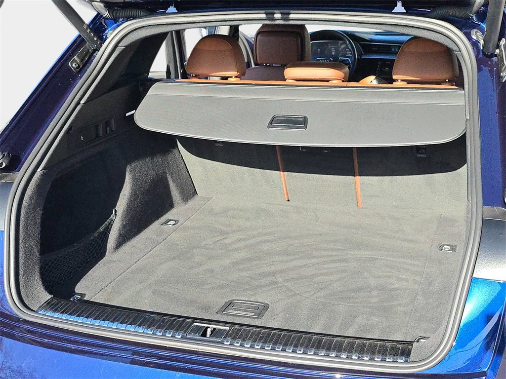 Certified 2022 Audi e-tron Chronos image 12