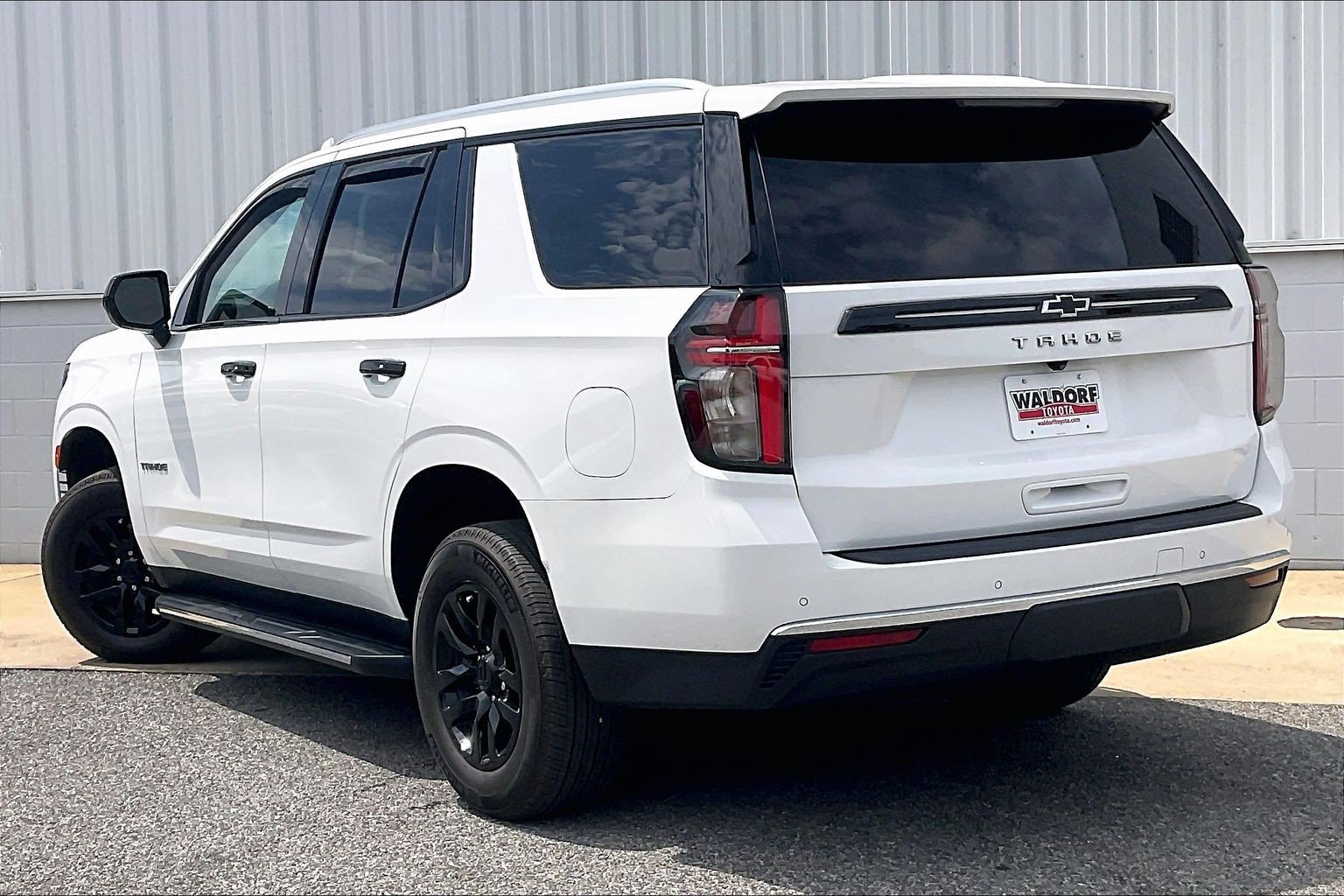 Used 2024 Chevrolet Tahoe LS AWD/4WD image 14