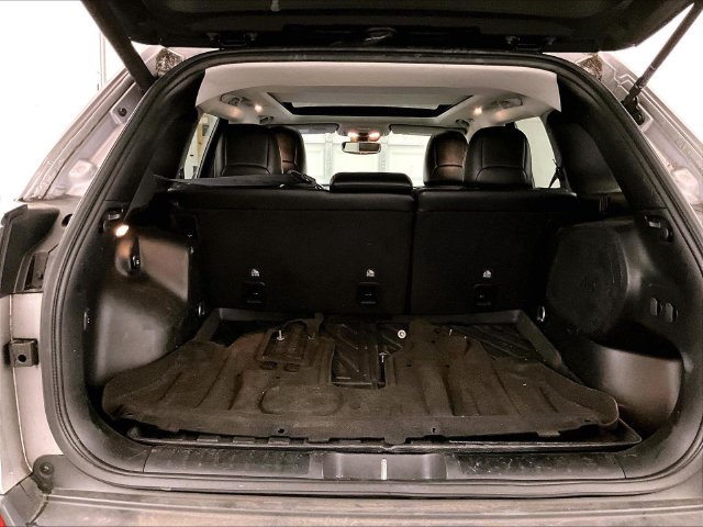 Used 2021 Jeep Cherokee Limited AWD/4WD image 34