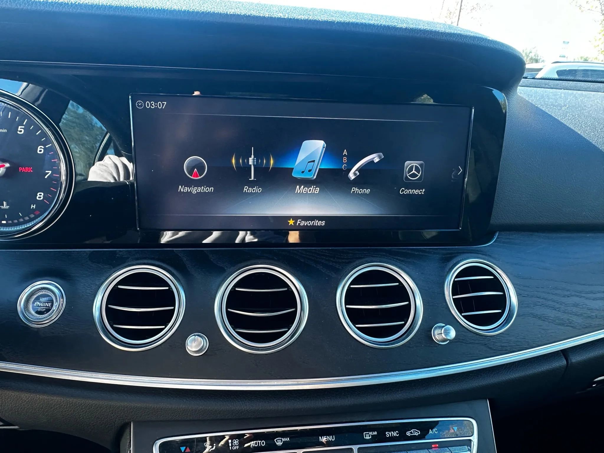 Used 2019 Mercedes-Benz E 300 image 32