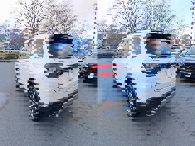 Certified 2023 Honda Pilot Touring image 4