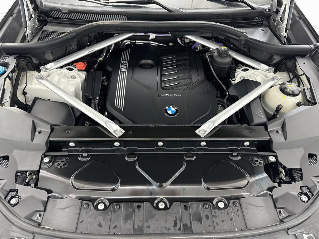 Used 2021 BMW X5 xDrive40i w/ M Sport Package AWD/4WD image 28