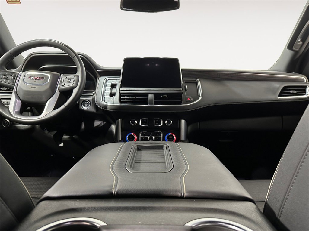 Used 2024 GMC Yukon SLT image 11