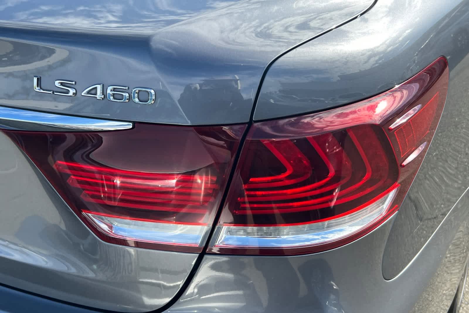 Used 2014 Lexus LS 460 w/ Comfort Package RWD image 18