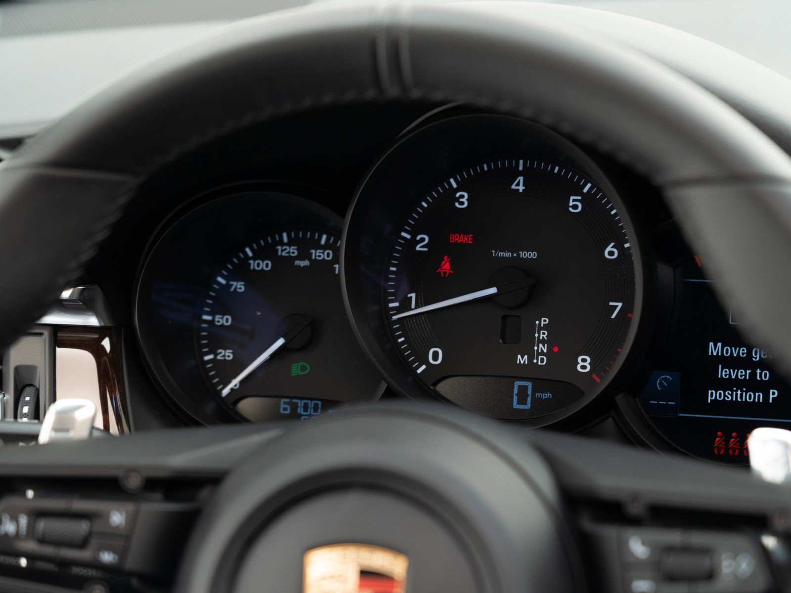 Certified 2025 Porsche Macan AWD/4WD image 30