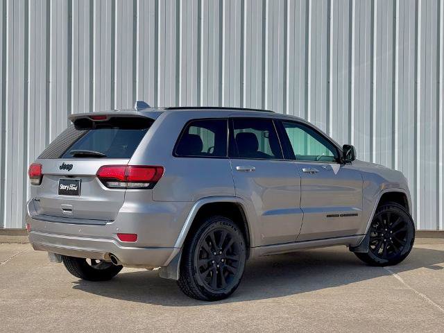Used 2019 Jeep Grand Cherokee Altitude AWD/4WD image 6