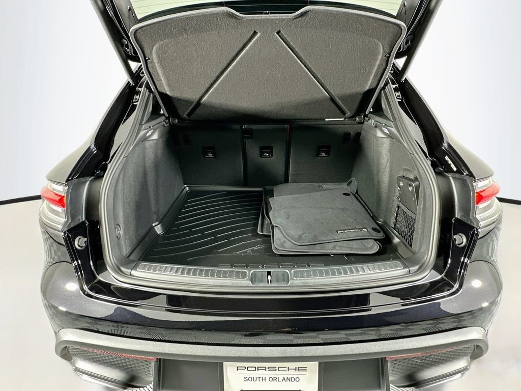 New 2026 Porsche Macan AWD/4WD image 28