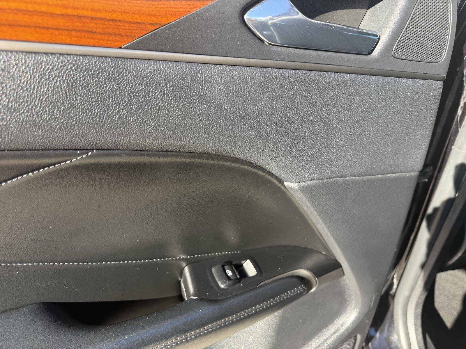 Used 2019 Lincoln MKC Reserve w/ MKC Technology Package image 23