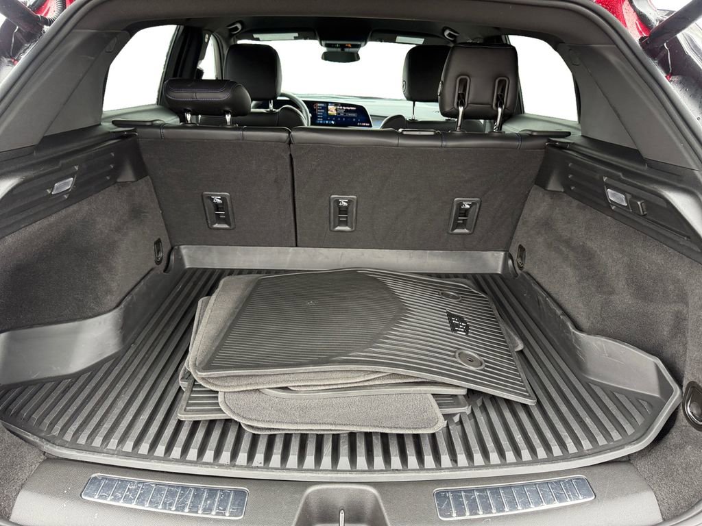 Certified 2024 Cadillac XT4 Sport w/ Cold Weather Package image 19