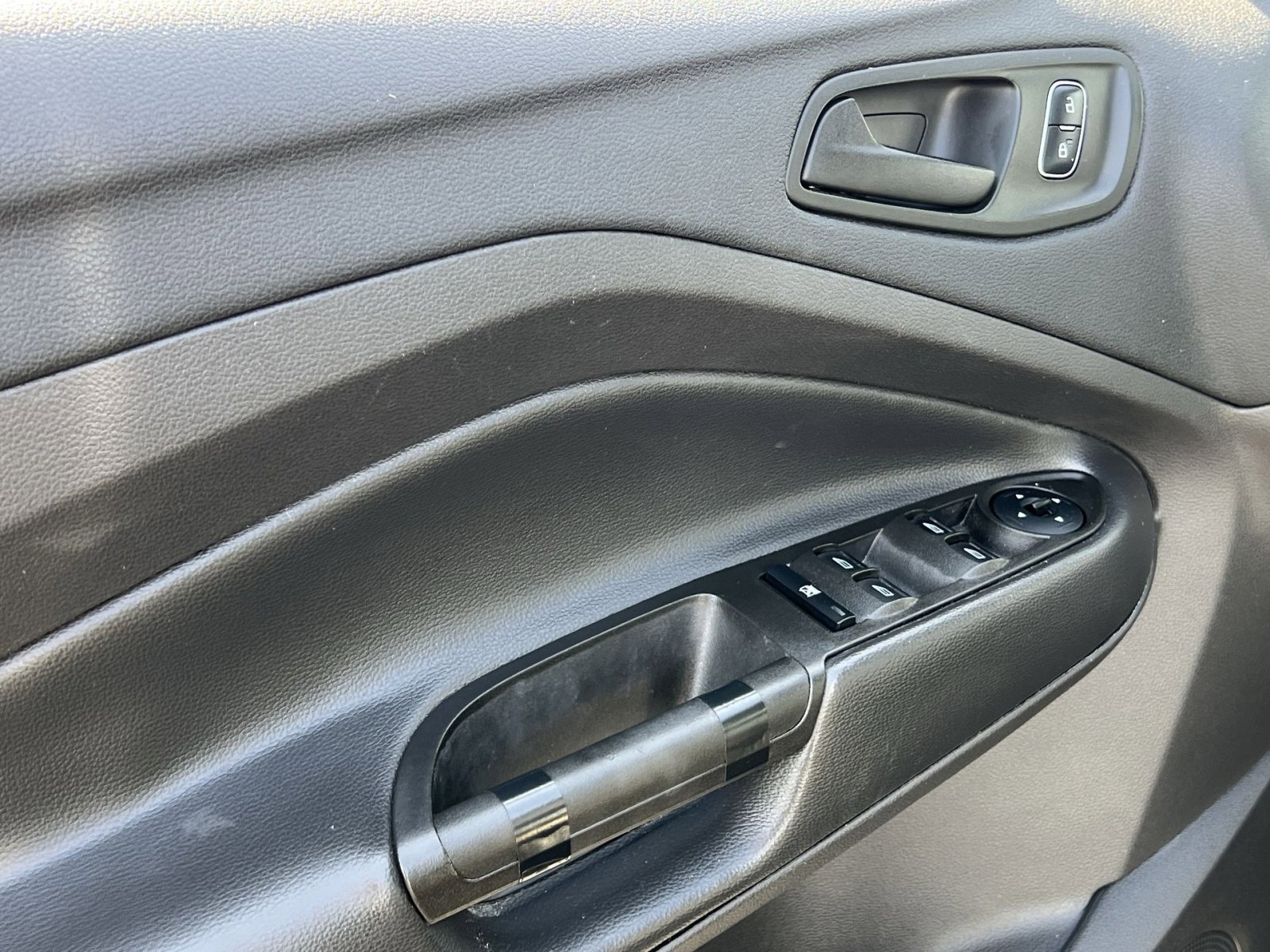 Certified 2017 Ford Escape S image 15