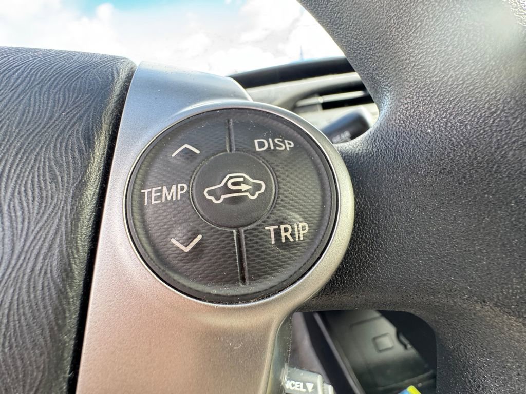 Used 2015 Toyota Prius Three image 28