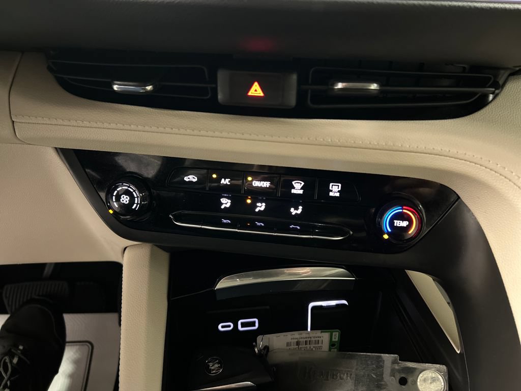 Used 2023 Buick Envision Preferred FWD image 17