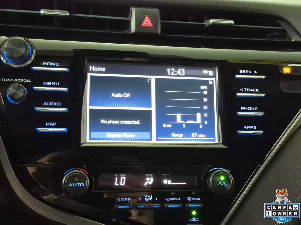 Used 2019 Toyota Camry SE FWD image 19
