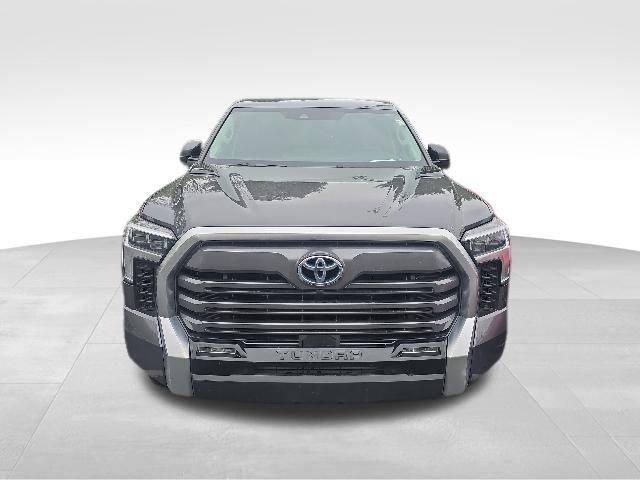 Used 2024 Toyota Tundra Limited AWD/4WD image 9