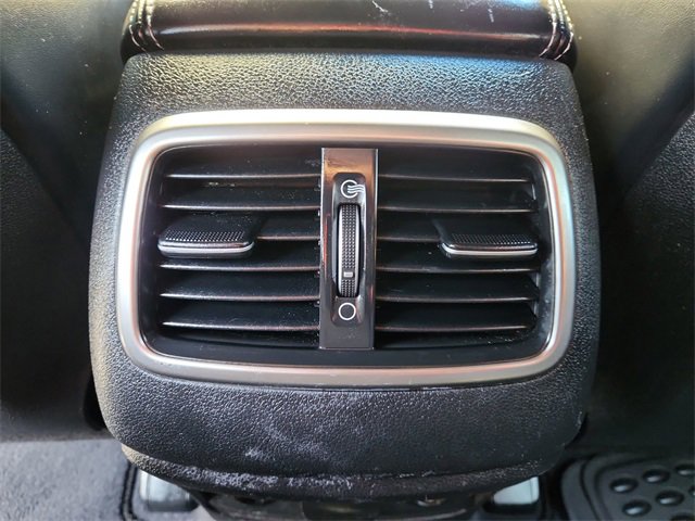 Used 2019 Kia Sorento SX image 22