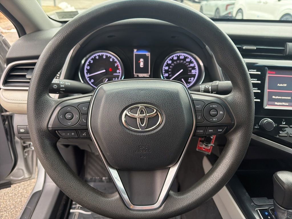 Used 2019 Toyota Camry LE image 16