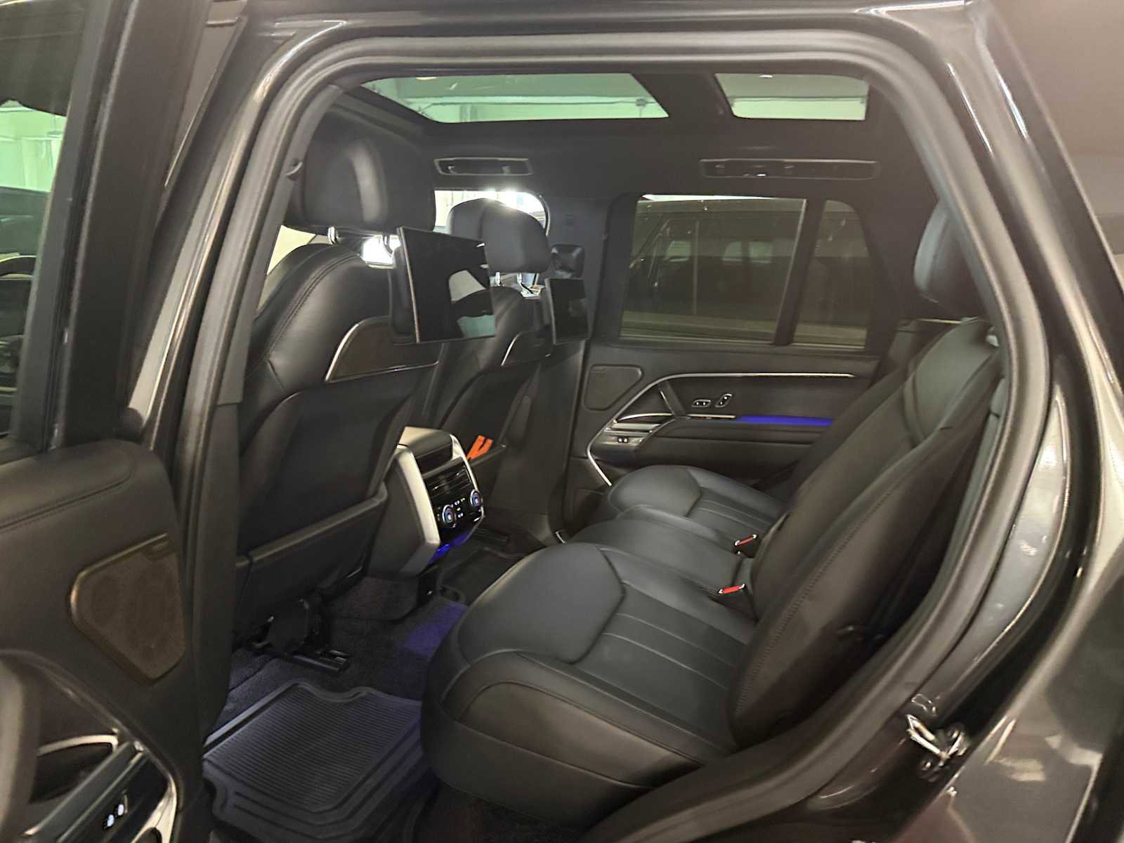 Certified 2025 Land Rover Range Rover Autobiography image 17
