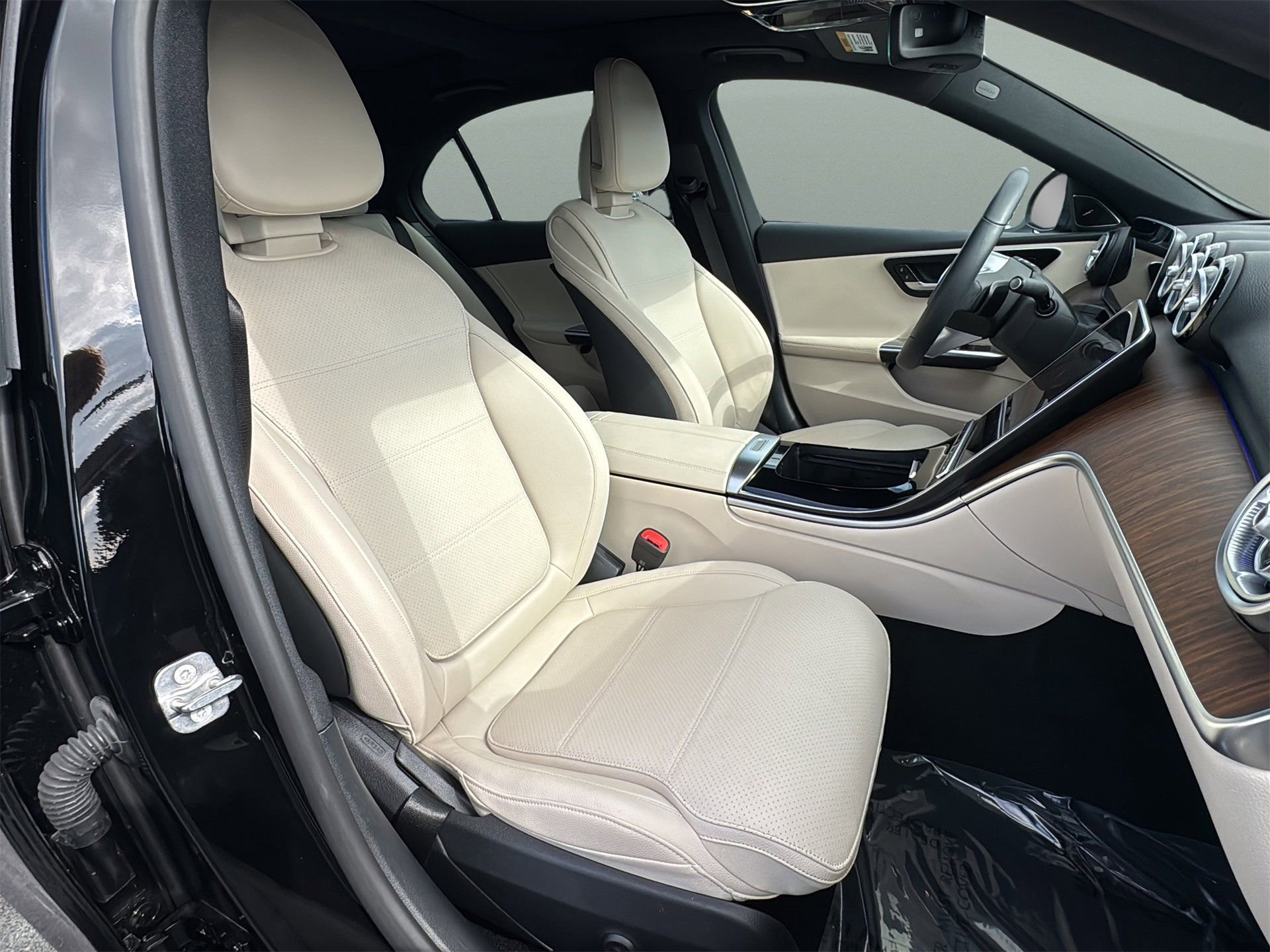 Certified 2025 Mercedes-Benz C 300 Sedan image 25